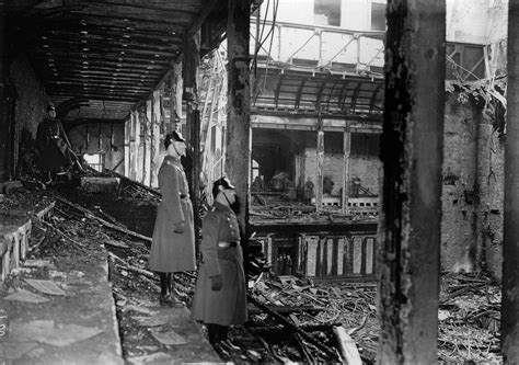 Der Reichstagsbrand; Eine Schlüsselwende in der Weimarer Republik und der Aufstieg des Nationalsozialismus